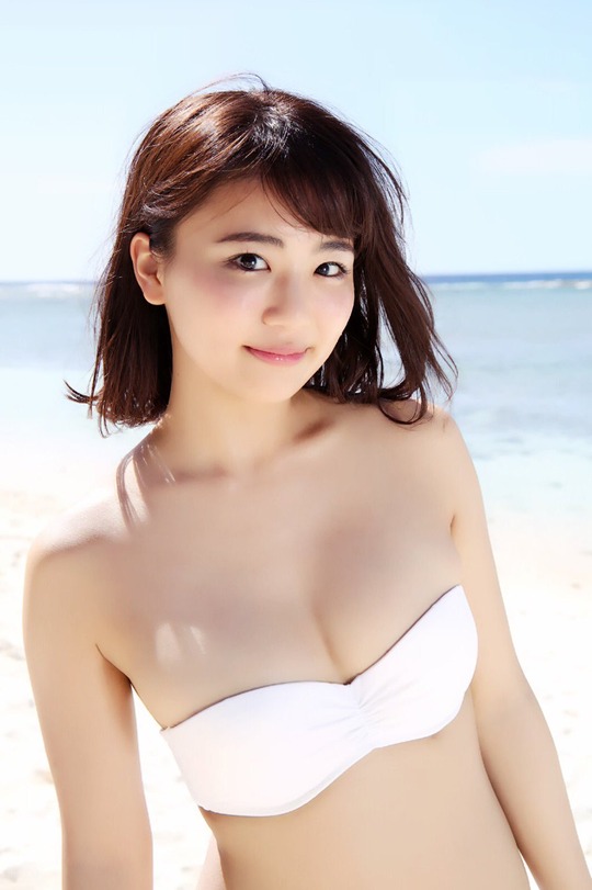 元AKB48平嶋夏海ちゃんがセミヌードを披露！むちむちしたカラダがセクシーだと話題！