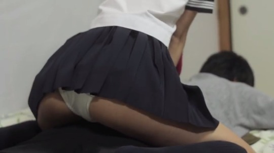 元AKB48森川彩香ちゃんが主演映画でセクシー下着姿を披露！ポルノ映画顔負けだと話題！