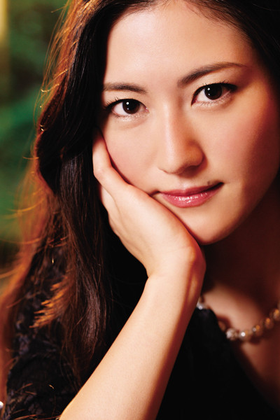 ソプラノ歌手・田中彩子（32）さんが美人でエロすぎると話題！「筆おろしして欲しい」との声が殺到！画像25枚