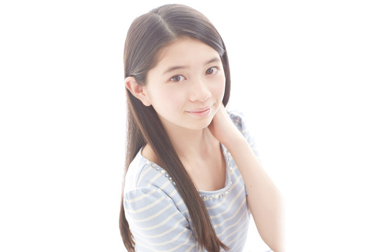 いま最も注目されている若手女優・桜田ひよりちゃん(13)の初々しい水着姿が可愛いと話題！