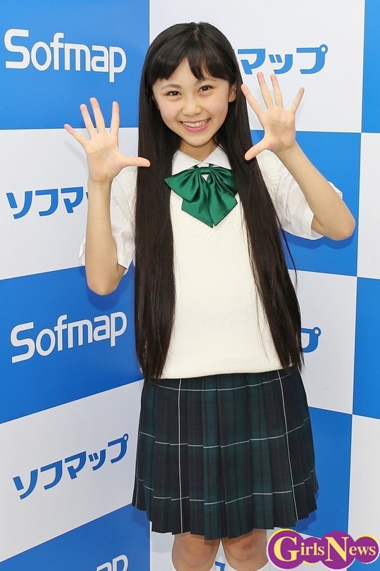 14歳中2モデル・須田理夏子ちゃんがアニメから出てきた女の子って感じで可愛すぎると話題！
