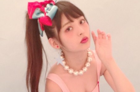 巨乳声優の上坂すみれちゃんの胸の谷間があらわになったスタイルブックが可愛すぎると話題に