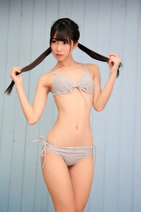 グラドル川崎あやちゃんのクビレが細すぎて綺麗だと話題に！グラビア史上もっとも美しいとの声も