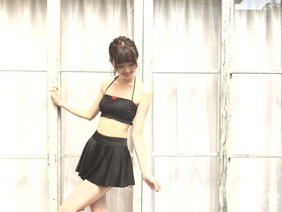 Seventeen専属モデル・江野沢愛美ちゃんのスレンダー水着姿が可愛すぎると話題に！