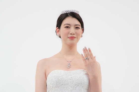 三吉彩花ちゃん(21)のウエディングドレス姿が美しすぎると話題！純白の処女女優！