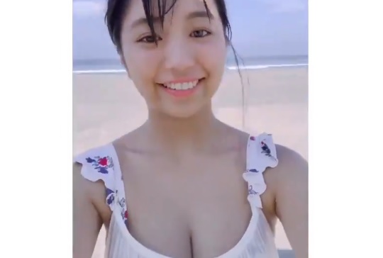 大原優乃ちゃんがおっぱいをプルプルさせる動画をアップしエッチすぎると話題に